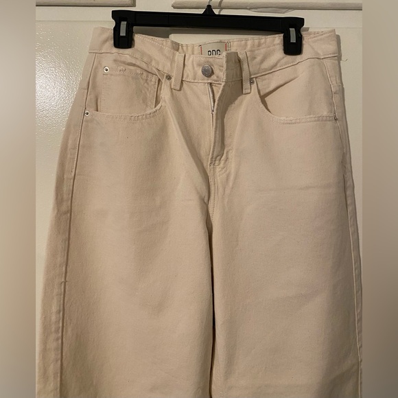 BDG Light Cream Wide Leg Jeans - Picture 4 of 9